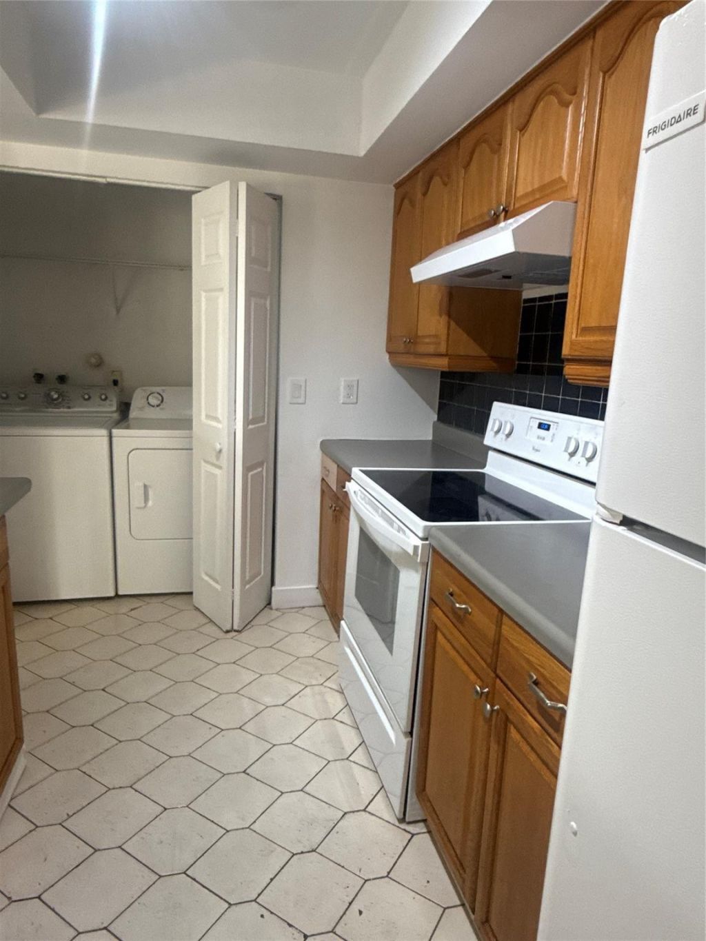 7427 SW 13th Street, North Lauderdale, FL 33068 Photo