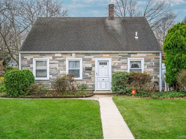 306 Curtis Avenue, Carle Place, NY 11514