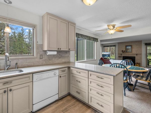 807 E Desperado Trail, Unit # 101, Sisters, OR 97759