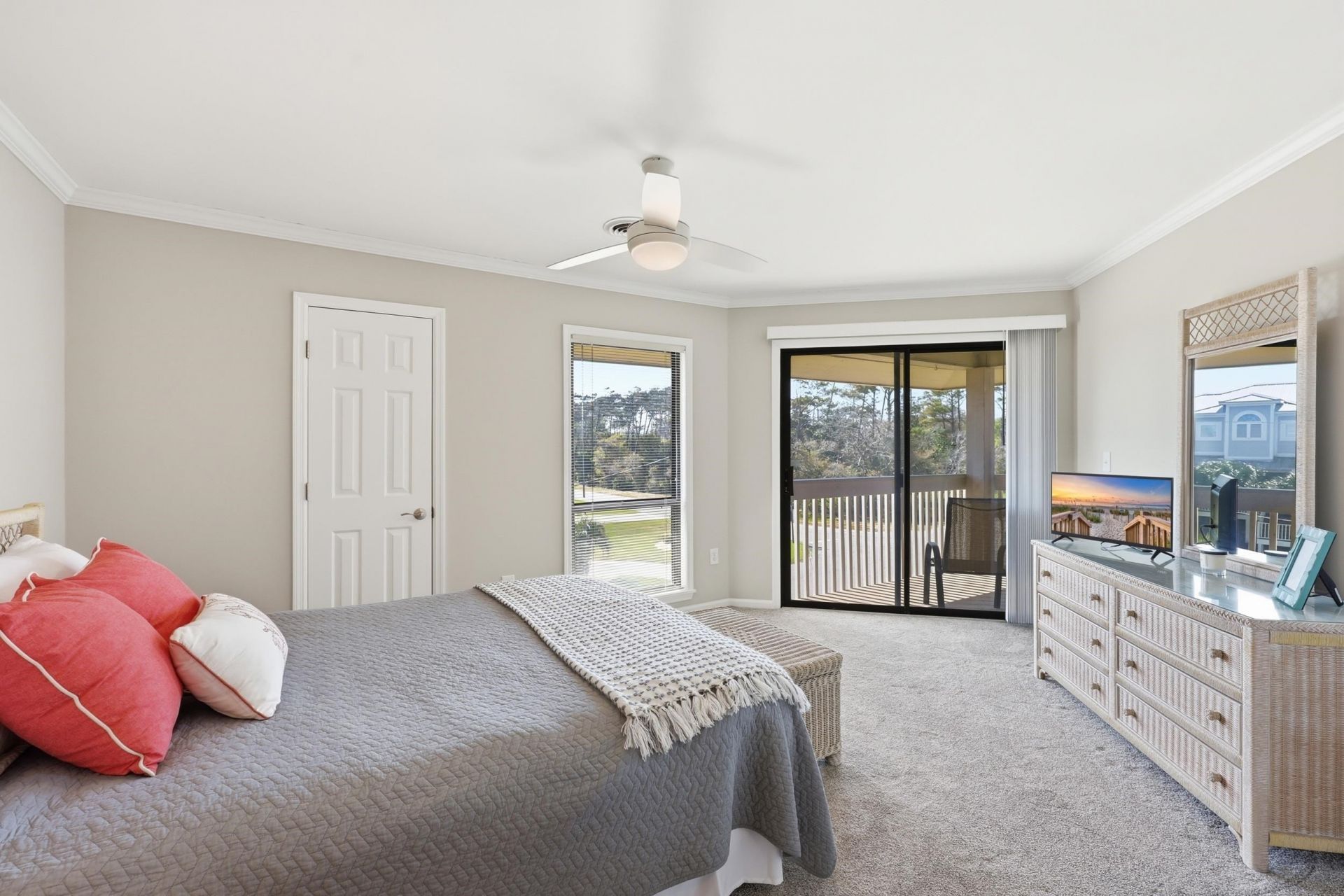 1801 North Ocean Blvd. Photo 34