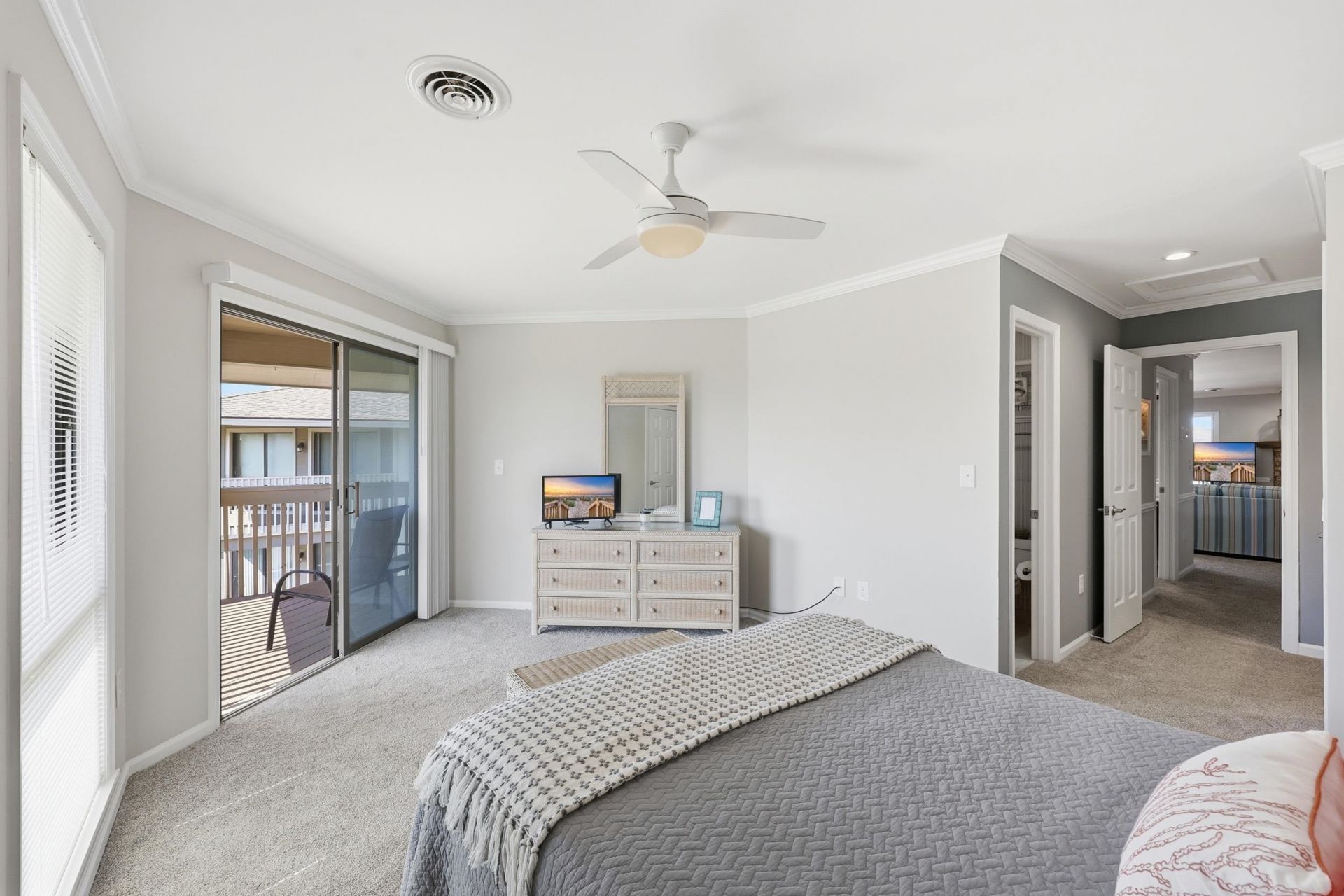 1801 North Ocean Blvd. Photo 36