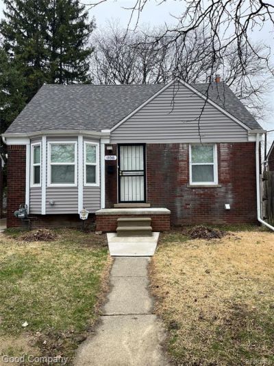 19745 Kelly Rd, Detroit, MI 48225 Main Photo