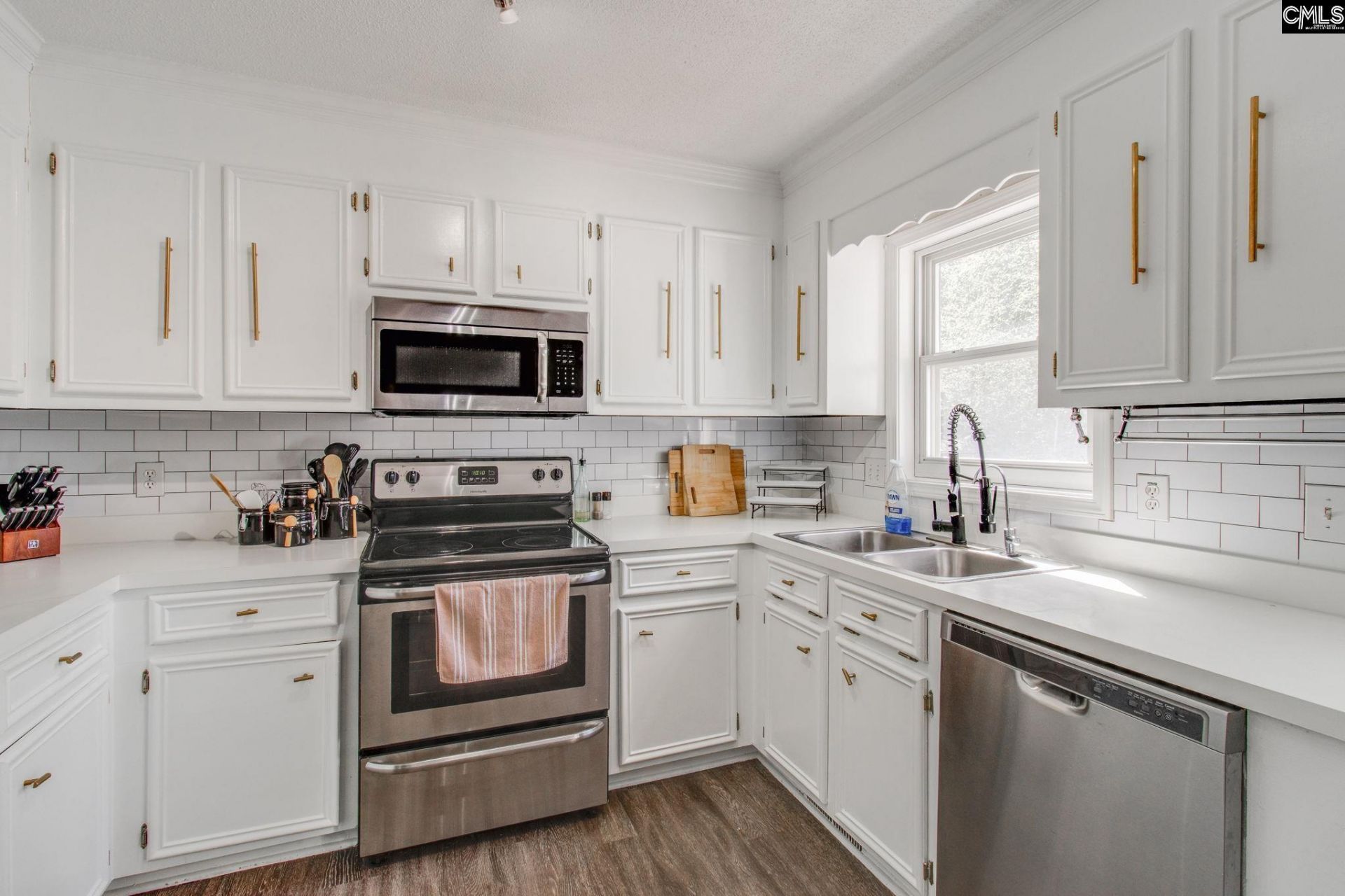 448 Whispering Winds Drive  Photo 8