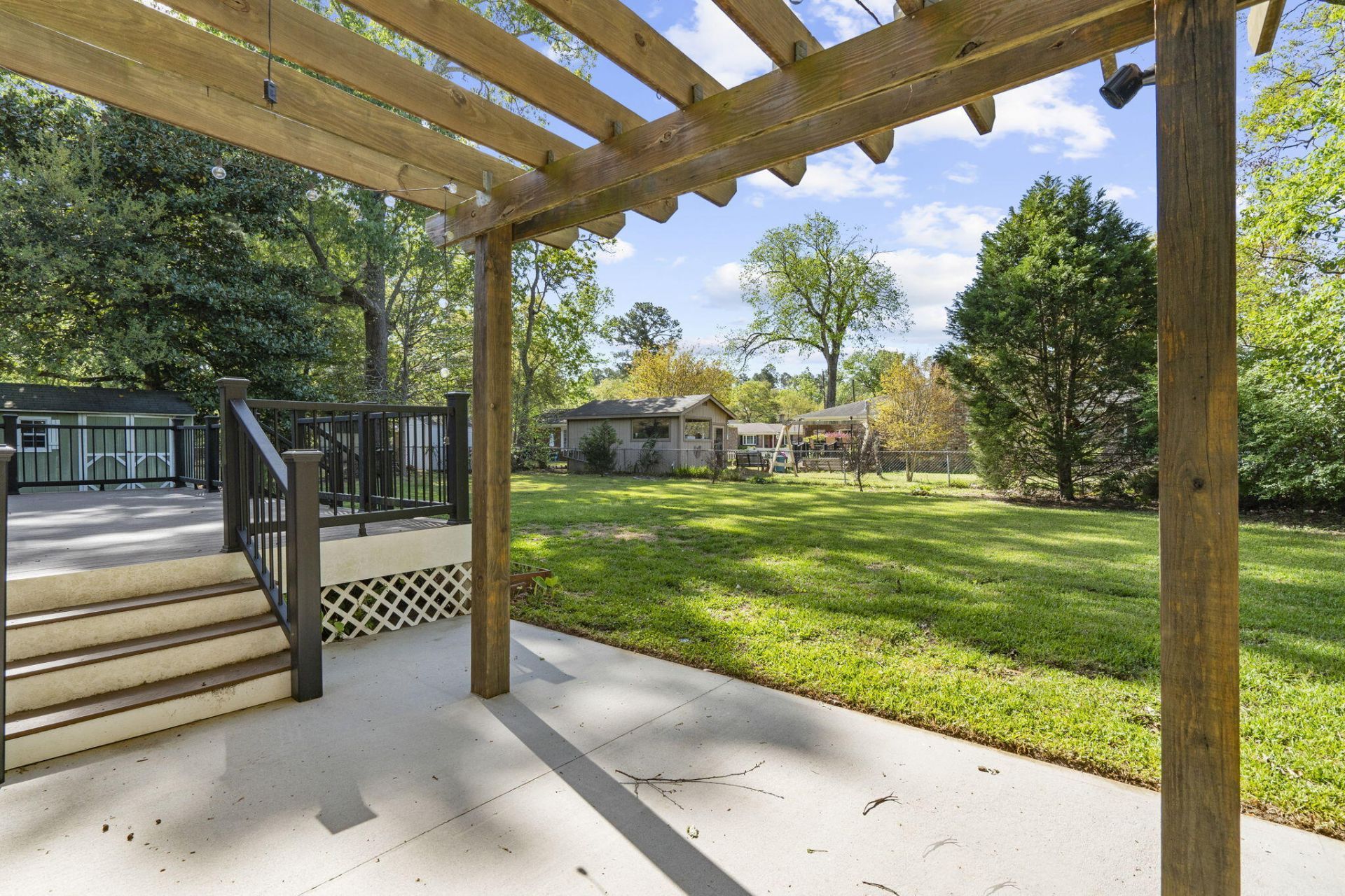 2235 N Dallerton Circle Photo 42