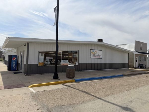 100 W Main Street, Fredericksburg, IA 50630