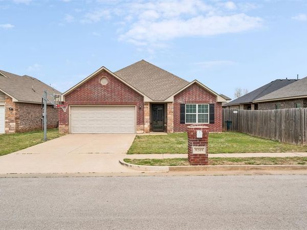 9209 NW 71st Street, Yukon, OK 73099