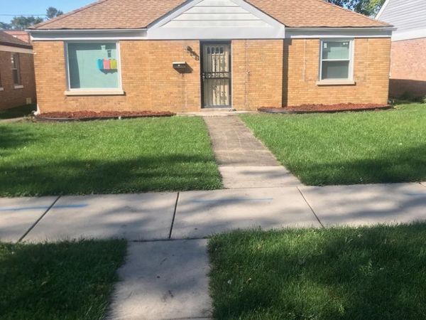 324 Frederick Avenue, Bellwood, IL 60104