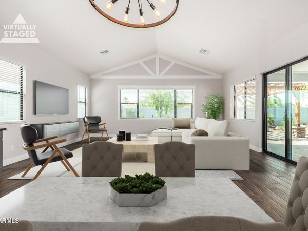 9818 S 7TH Place, Phoenix, AZ 85042