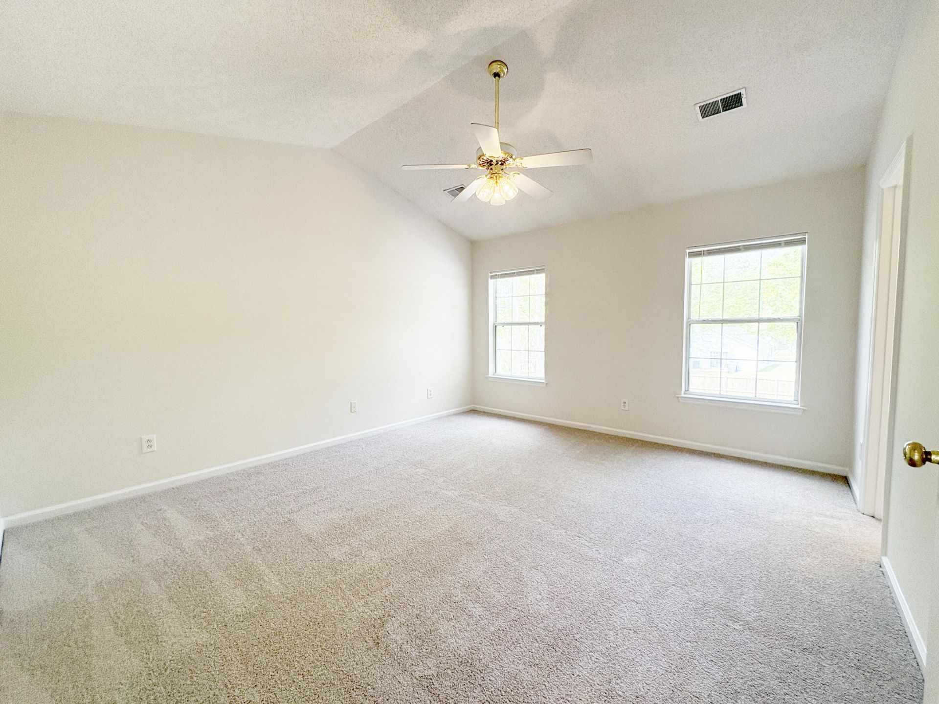 2446 Albacore Avenue Photo 17