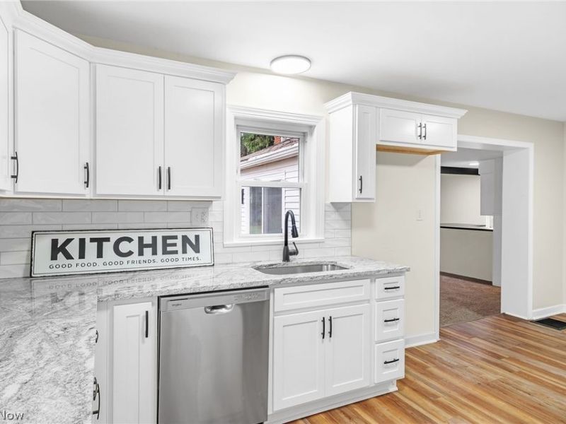 4216 38th Street NW, Canton, OH 44718 Photo 2