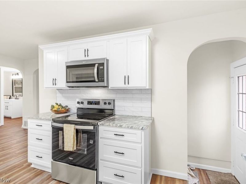 4216 38th Street NW, Canton, OH 44718 Photo 3