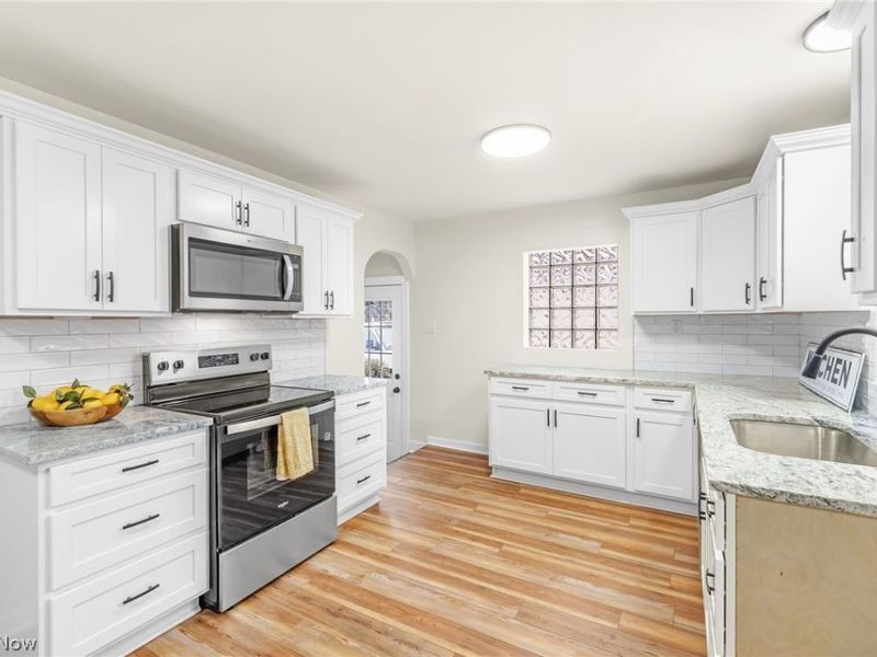 4216 38th Street NW, Canton, OH 44718 Photo 4