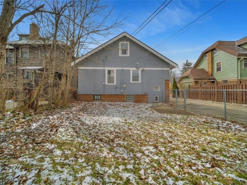 3327 Bradford Road, Cleveland Heights, OH 44118 Photo 2