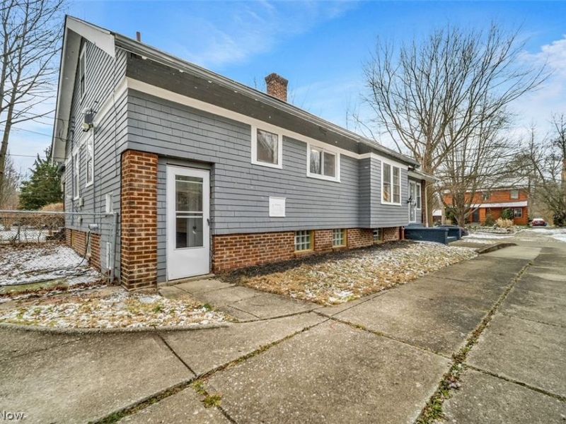 3327 Bradford Road, Cleveland Heights, OH 44118 Photo 6