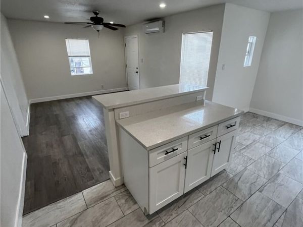 4518 S Normandie Avenue, Unit 3/4, Los Angeles, CA 90037