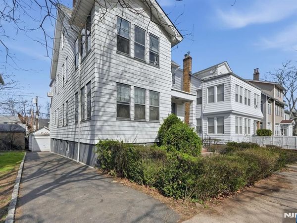 53 Sunnyside Terrace, EAST ORANGE, NJ 07018