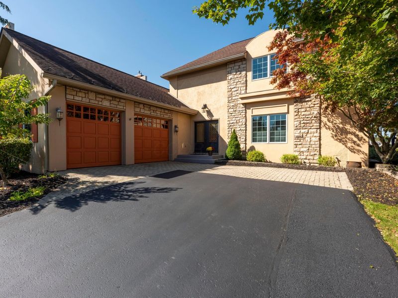 5386 Club Drive, Westerville, OH 43082 Photo 1