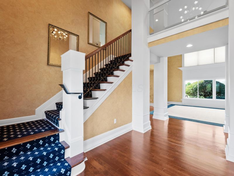 5386 Club Drive, Westerville, OH 43082 Photo 2