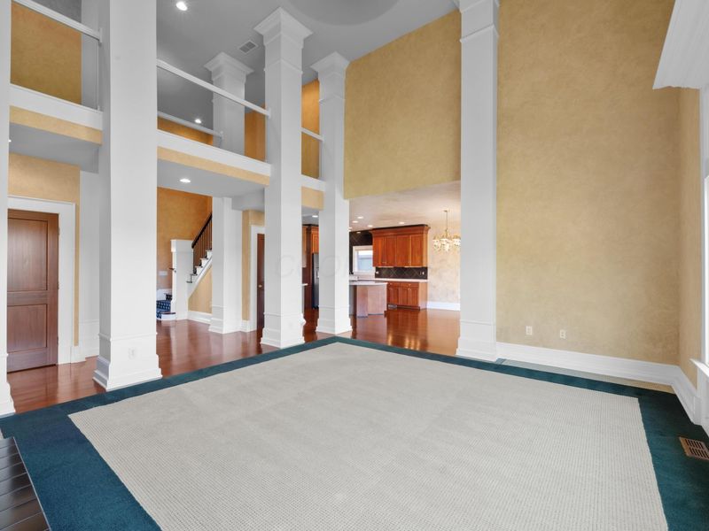 5386 Club Drive, Westerville, OH 43082 Photo 7