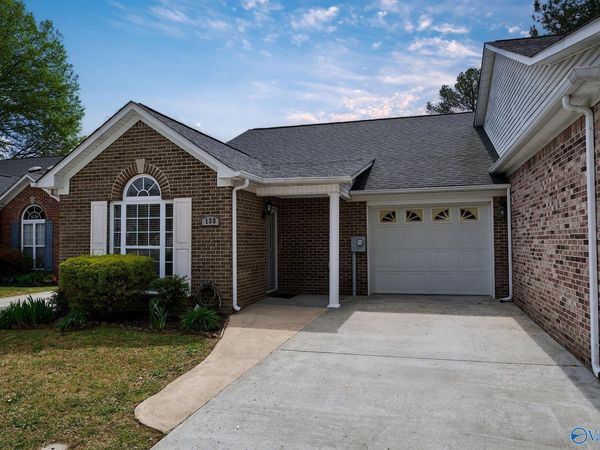 139 Canterbury Circle, Athens, AL 35611