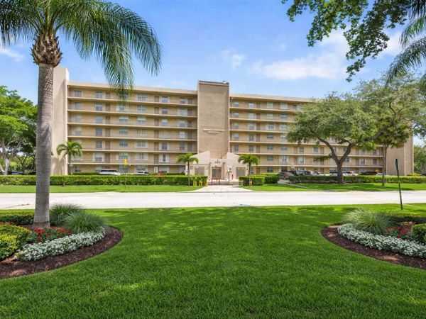 4570 NW 18th Avenue, Unit 604, Deerfield Beach, FL 33064
