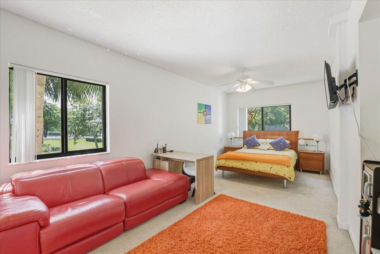 2105 Lavers Circle, Unit 212, Delray Beach, FL 33444 Photo