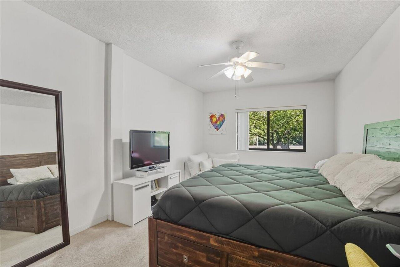 2105 Lavers Circle, Unit 212, Delray Beach, FL 33444 Photo