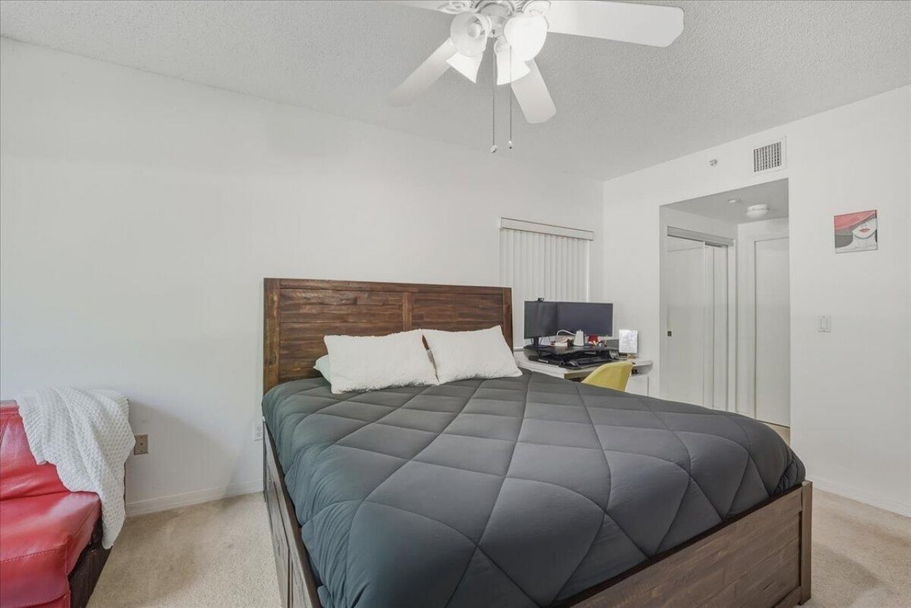 2105 Lavers Circle, Unit 212, Delray Beach, FL 33444 Photo