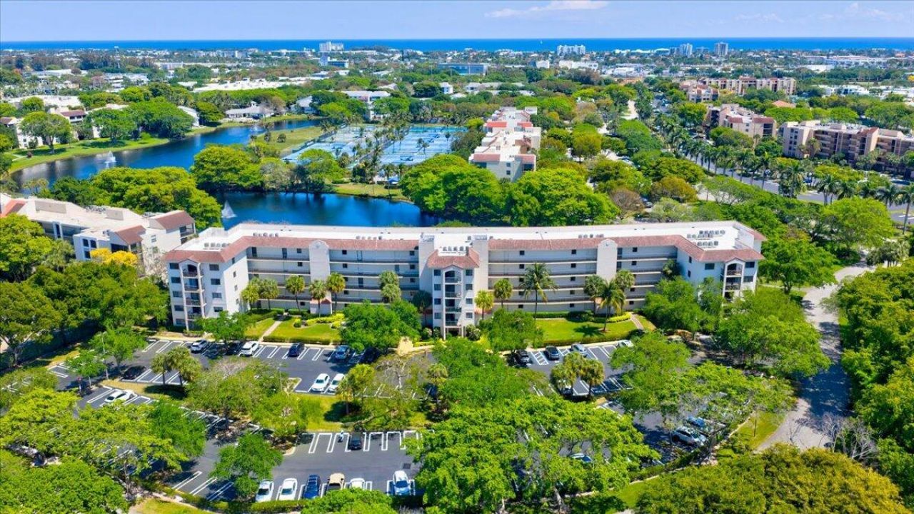 2105 Lavers Circle, Unit 212, Delray Beach, FL 33444 Photo