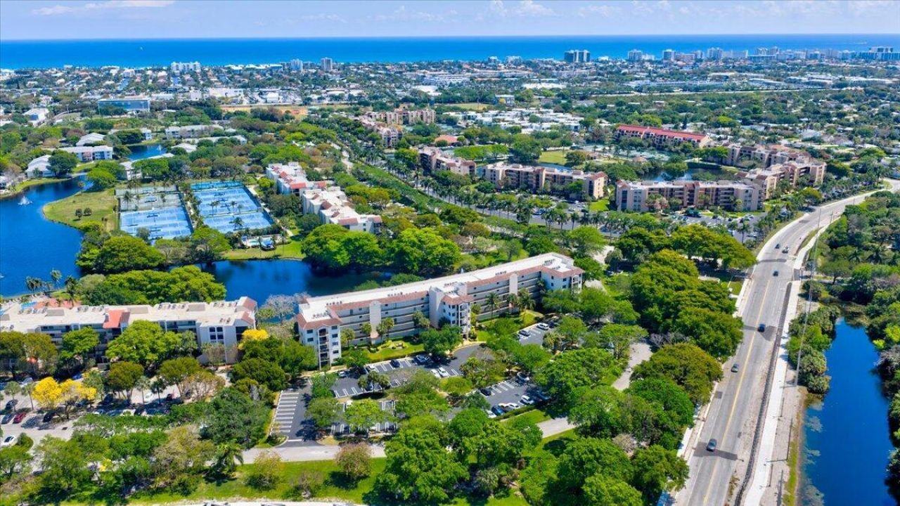2105 Lavers Circle, Unit 212, Delray Beach, FL 33444 Photo