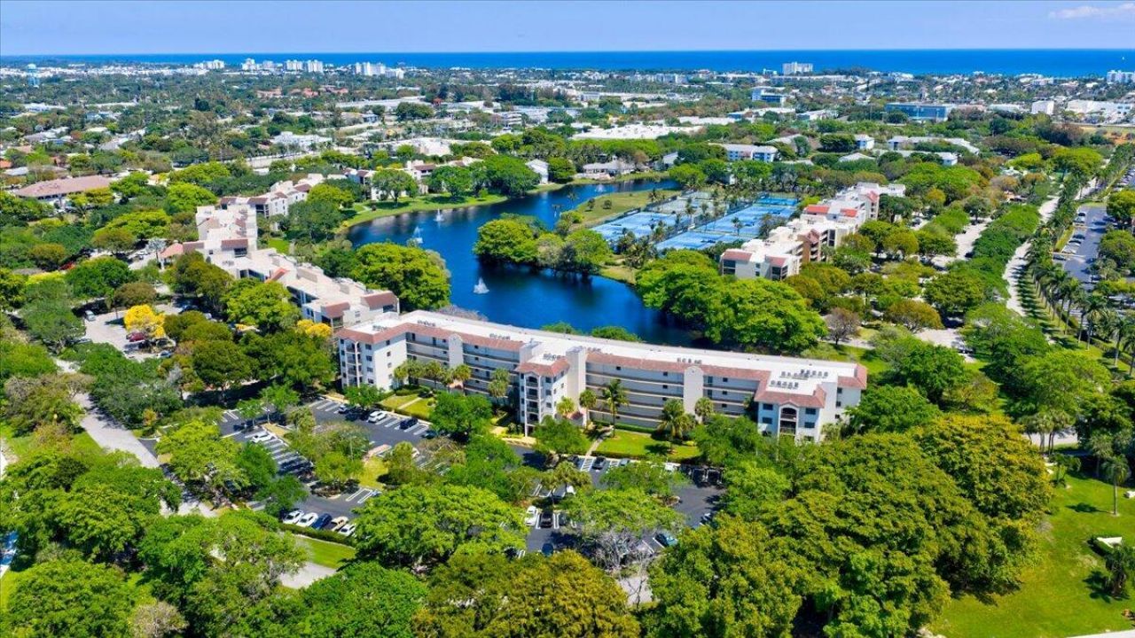 2105 Lavers Circle, Unit 212, Delray Beach, FL 33444 Photo