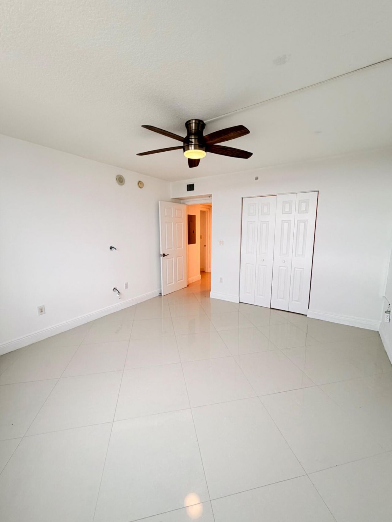 3232 Coral Way, Unit 1601, Miami, FL 33145 Photo
