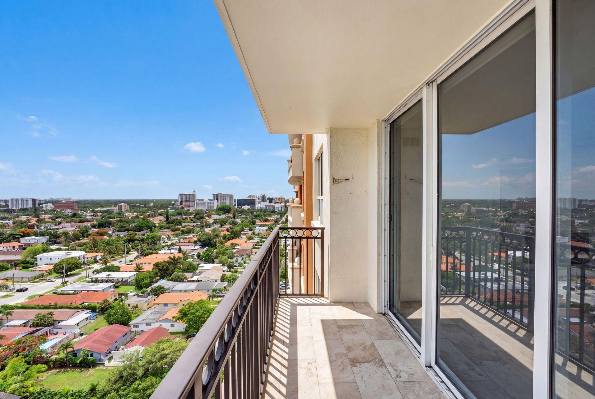 3232 Coral Way, Unit 1601, Miami, FL 33145 Photo