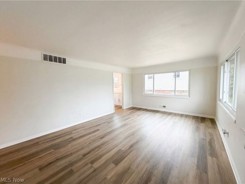 4506 Silverdale Road, North Olmsted, OH 44070 Photo 11