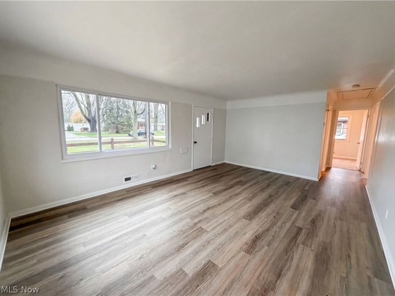 4506 Silverdale Road, North Olmsted, OH 44070 Photo 3