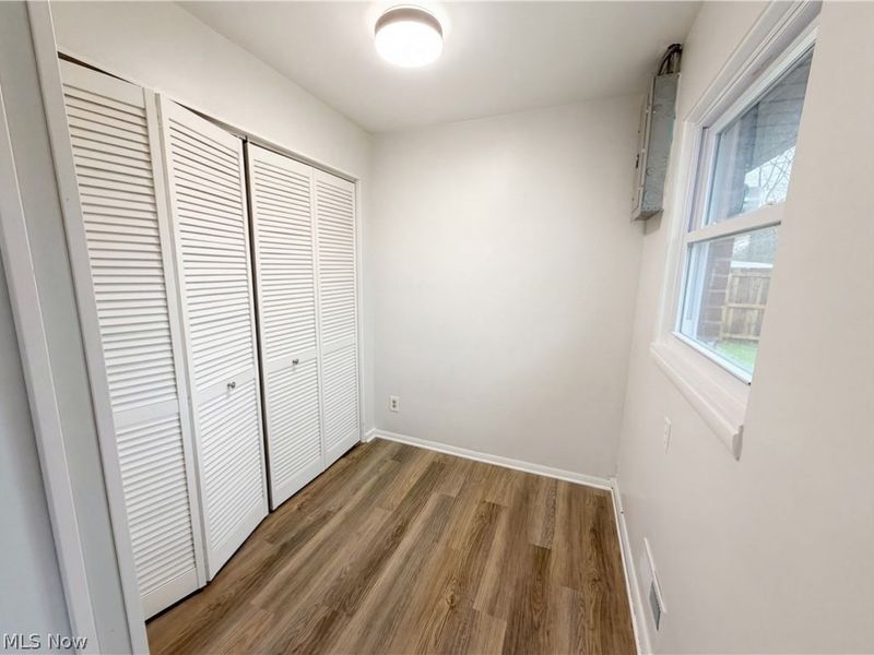 4506 Silverdale Road, North Olmsted, OH 44070 Photo 8