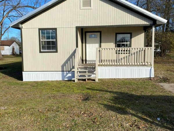 609 River St., Hattiesburg, MS 39401