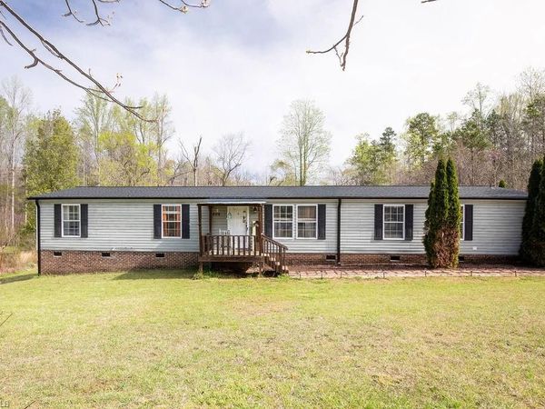 305 Whispering Oaks Drive , Lexington, NC 27292