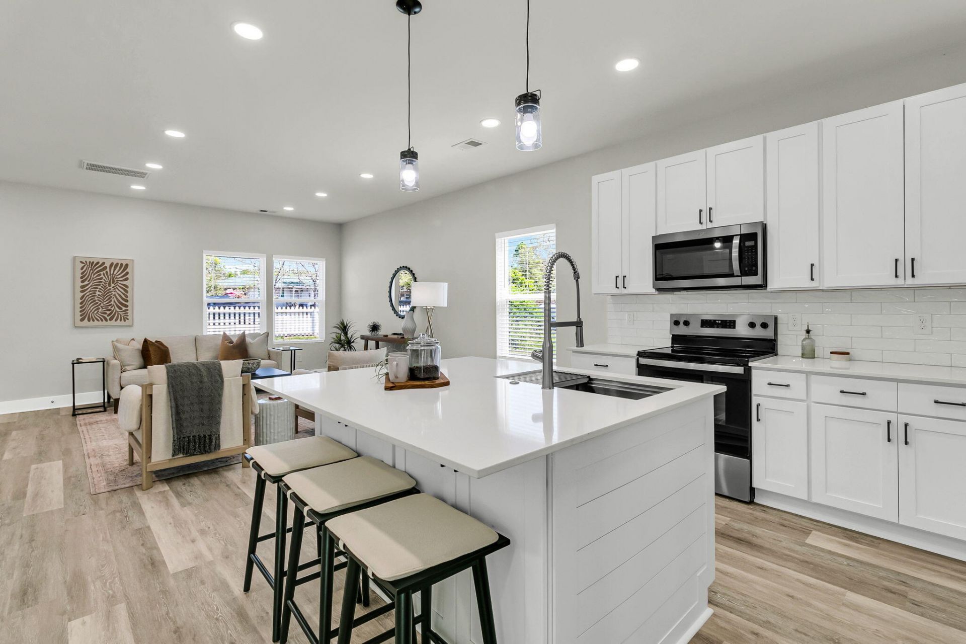 5889 N Rhett Avenue Photo 14