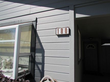 180 E Hillcrest Dr, Auburn, CA 95603 Photo