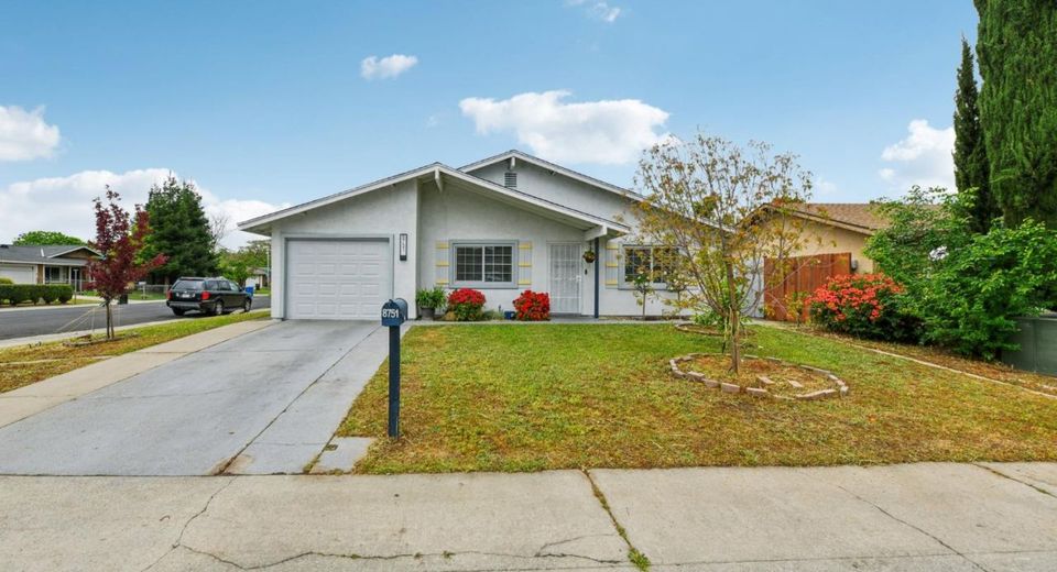 8751 Torrey Way, Elk Grove, CA 95624 Photo