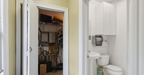 1823 11th St, Sacramento, CA 95811 Photo