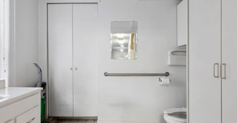 1823 11th St, Sacramento, CA 95811 Photo