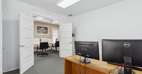 1823 11th St, Sacramento, CA 95811 Photo