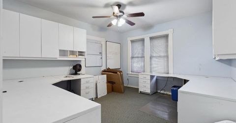 1823 11th St, Sacramento, CA 95811 Photo