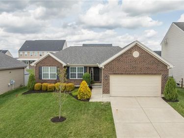 4182 Spicebush Drive, Tipp City, OH 45371