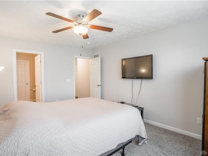 4182 Spicebush Drive, Tipp City, OH 45371 Photo 13