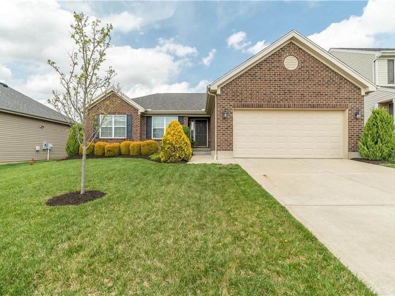 4182 Spicebush Drive, Tipp City, OH 45371 Photo 2