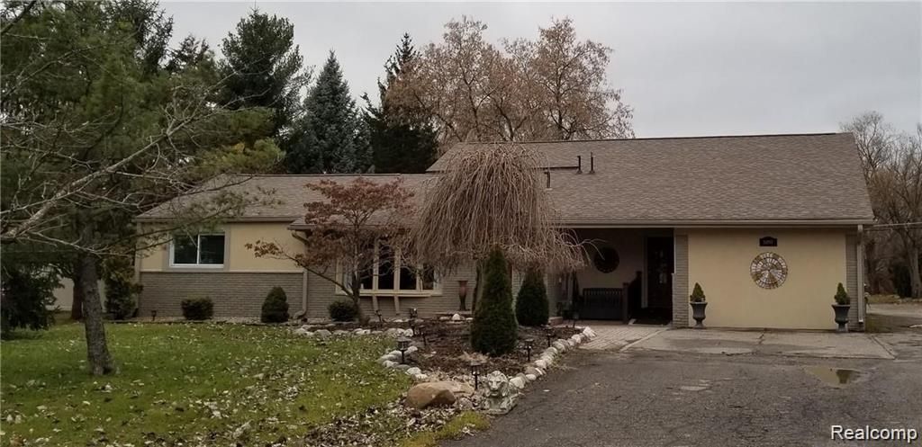 23065 Canfield Avenue , Farmington Hills, MI 48336 Main Photo