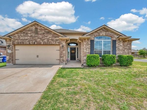 9801 Shallow Creek Drive, Waco, TX 76708